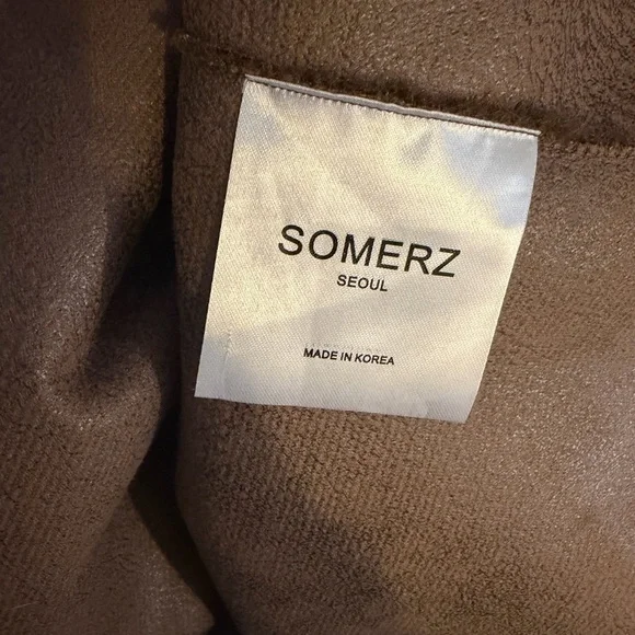 Classic Women's Brown Faux Fur Coat - Picture 11 of 12